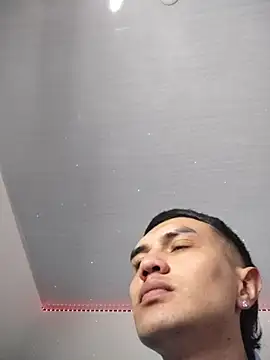 Snapshot of Tifanny_Sweett chatting on 11-23-25, 01:49 Tifanny Sweett online show from 11-23-25, 01:49