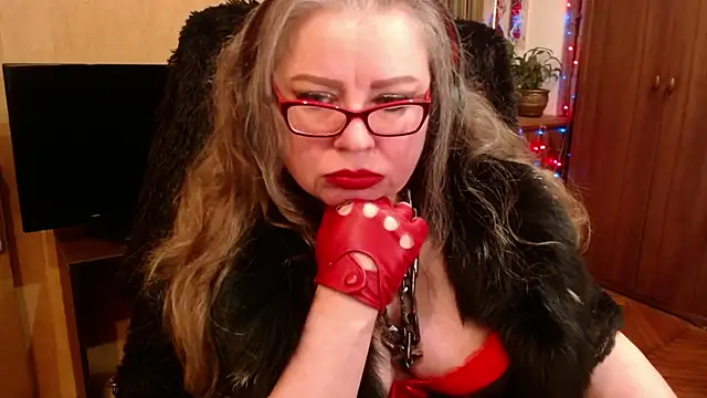 Snapshot of Miss_Tress chatting on 12-31-24, 11:39 Miss Tress online show from 12-31-24, 11:39