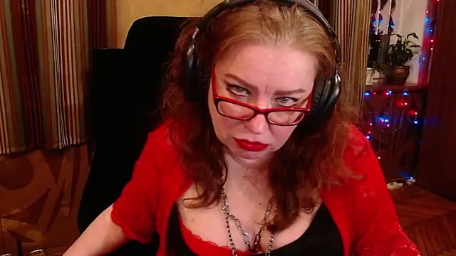 Snapshot of Miss_Tress chatting on 10-08-25, 11:46 Miss Tress online show from 10-08-25, 11:46