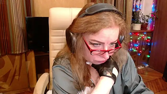 Miss Tress online show from 07-04-26, 09:43