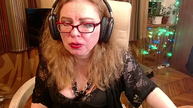 Miss Tress online show from 07-24-26, 10:30
