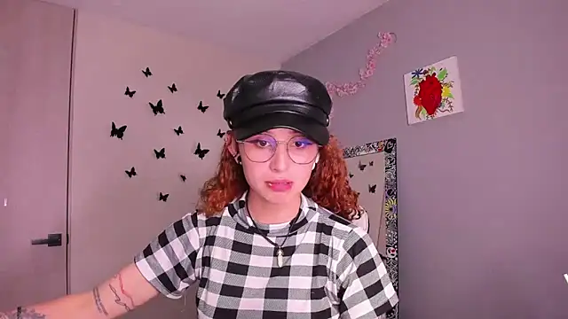 Snapshot of valent_27 chatting on 06-11-26, 03:15 valent 27 online show from 06-11-26, 03:15