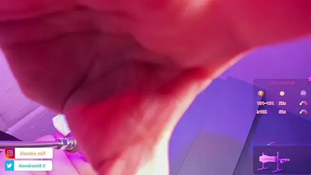 Snapshot of ALONDRAMILF chatting on 01-31-25, 08:11 ALONDRAMILF online show from 01-31-25, 08:11