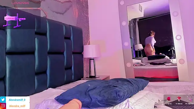 Snapshot of ALONDRAMILF chatting on 11-09-25, 02:10 ALONDRAMILF online show from 11-09-25, 02:10