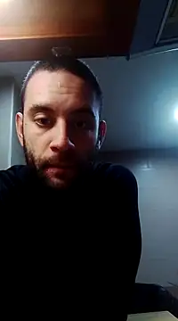 Snapshot of bearguy998 chatting on 02-24-25, 05:42 bearguy998 online show from 02-24-25, 05:42