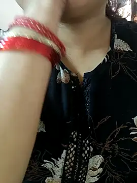 Snapshot of cuteyqueen chatting on 01-19-25, 07:25 cuteyqueen online show from 01-19-25, 07:25