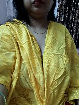 Snapshot of cuteyqueen chatting on 10-06-25, 10:23 cuteyqueen online show from 10-06-25, 10:23