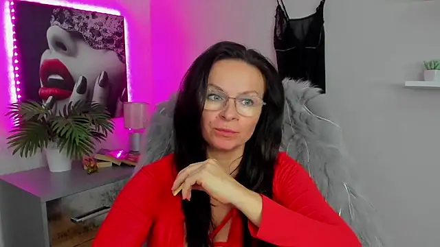 HelenLuxx online show from 02-11-25, 01:30