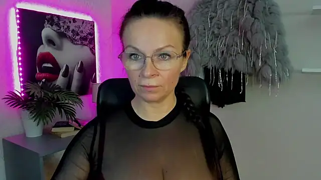 HelenLuxx online show from 03-21-25, 06:38