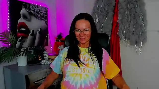 HelenLuxx online show from 06-02-26, 04:20