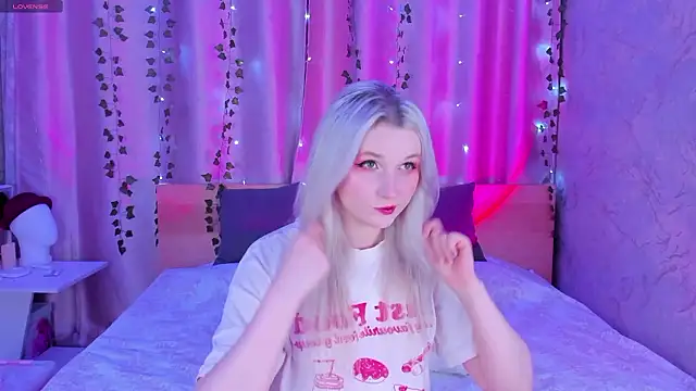 Snapshot of SweeteRose_Royce chatting on 12-02-24, 02:30 SweeteRose Royce online show from 12-02-24, 02:30