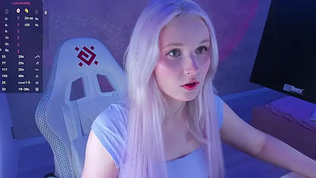 Snapshot of SweeteRose_Royce chatting on 01-05-25, 05:20 SweeteRose Royce online show from 01-05-25, 05:20