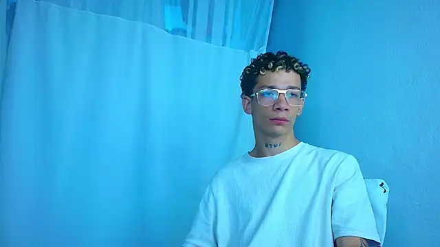 Snapshot of mateodeamjo chatting on 04-03-26, 01:03 mateodeamjo online show from 04-03-26, 01:03
