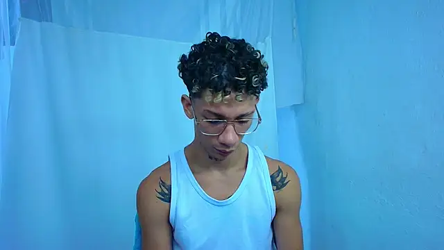Snapshot of mateodeamjo chatting on 04-16-26, 02:34 mateodeamjo online show from 04-16-26, 02:34