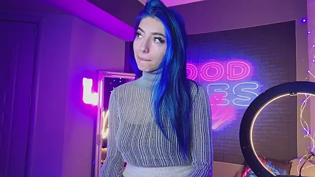 Snapshot of AriaVoss chatting on 12-11-24, 08:18 AriaVoss online show from 12-11-24, 08:18