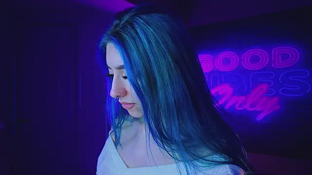 Snapshot of AriaVoss chatting on 12-22-24, 11:52 AriaVoss online show from 12-22-24, 11:52