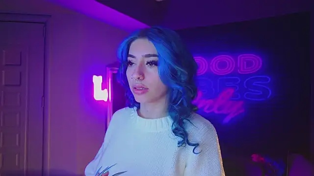 Snapshot of AriaVoss chatting on 12-29-24, 08:26 AriaVoss online show from 12-29-24, 08:26