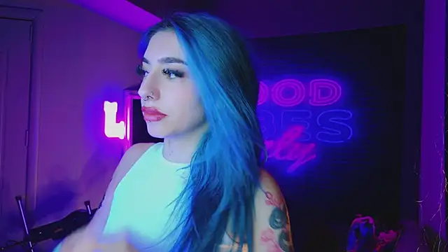 Snapshot of AriaVoss chatting on 01-08-25, 09:34 AriaVoss online show from 01-08-25, 09:34