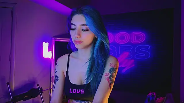 Snapshot of AriaVoss chatting on 01-11-25, 02:52 AriaVoss online show from 01-11-25, 02:52