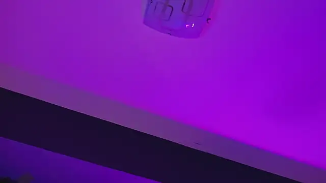 Snapshot of AriaVoss chatting on 01-28-25, 01:29 AriaVoss online show from 01-28-25, 01:29