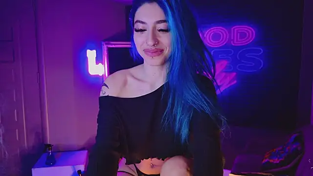 Snapshot of AriaVoss chatting on 02-06-25, 11:37 AriaVoss online show from 02-06-25, 11:37