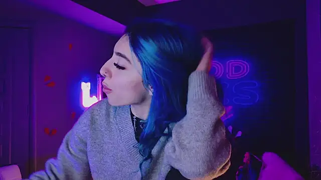 Snapshot of AriaVoss chatting on 02-15-25, 09:48 AriaVoss online show from 02-15-25, 09:48