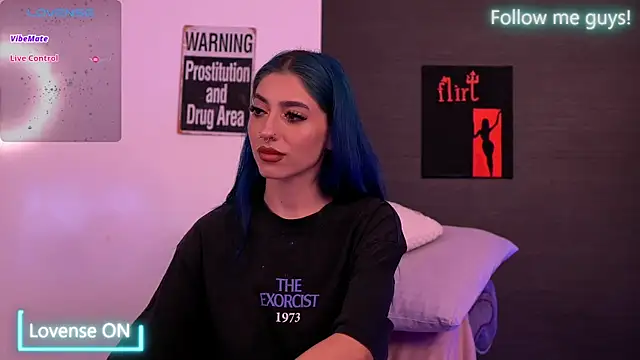 Snapshot of AriaVoss chatting on 09-14-25, 07:35 AriaVoss online show from 09-14-25, 07:35