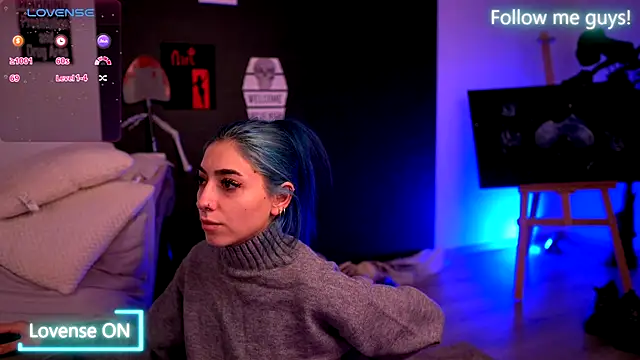 Snapshot of AriaVoss chatting on 10-20-25, 09:59 AriaVoss online show from 10-20-25, 09:59