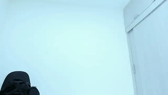 Amelia Debora Antonella online show from 02-12-26, 01:39