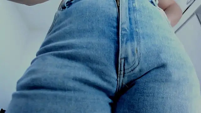 Amelia Debora Antonella online show from 03-15-26, 01:28