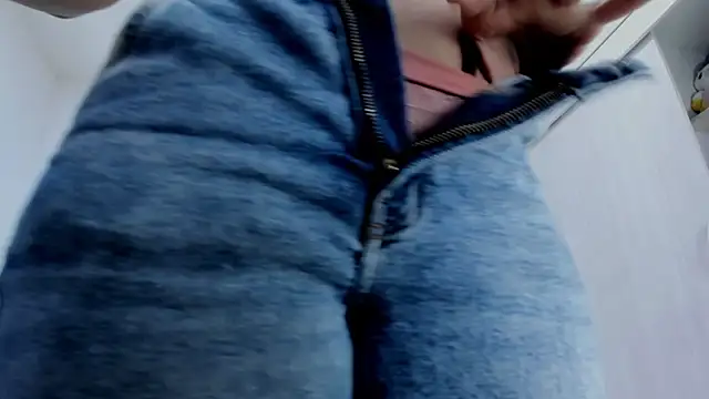 Amelia Debora Antonella online show from 03-18-26, 02:53