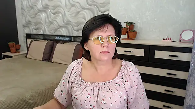 VitaCharm online show from 12-14-24, 08:40