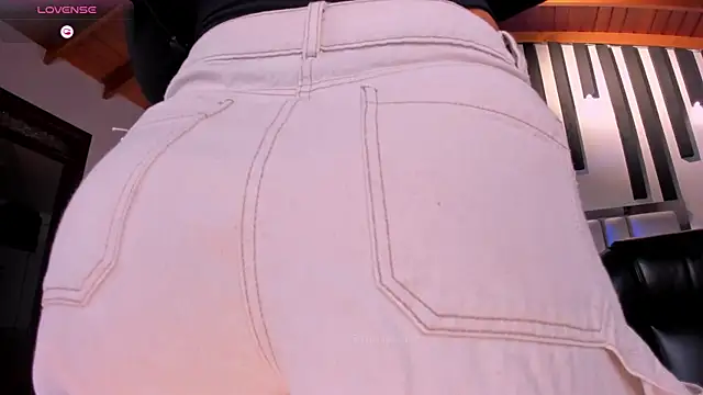 AllyJensen online show from 06-06-26, 10:53