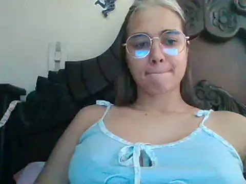 trianabell online show from 01-26-25, 04:51