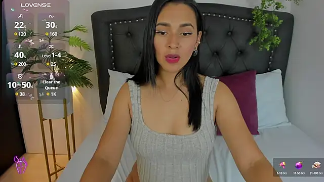 Snapshot of abril_71 chatting on 03-05-25, 02:46 abril 71 online show from 03-05-25, 02:46