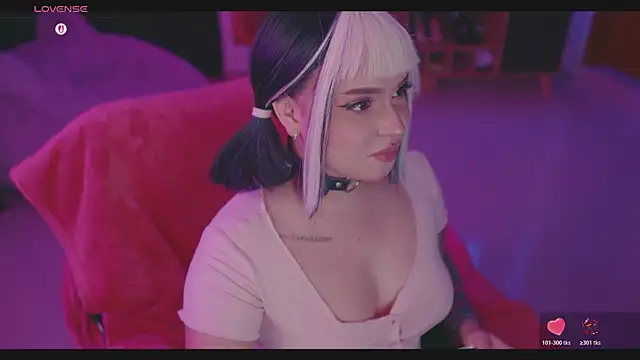 sensualkattt online show from 07-18-26, 01:48