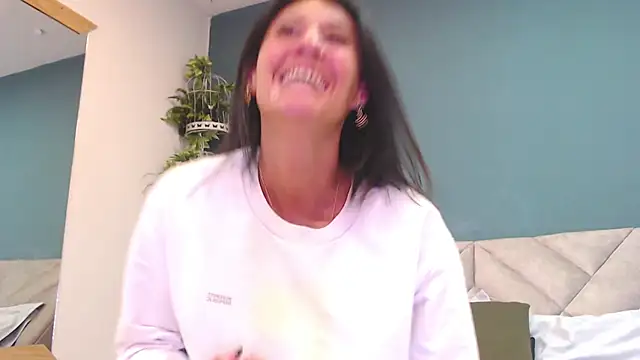 SharisWillian online show from 02-02-26, 03:38