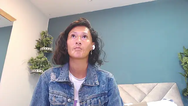 SharisWillian online show from 04-30-26, 03:46