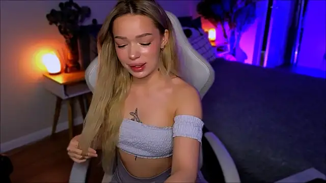 Lily Yin online show from 03-11-26, 05:46