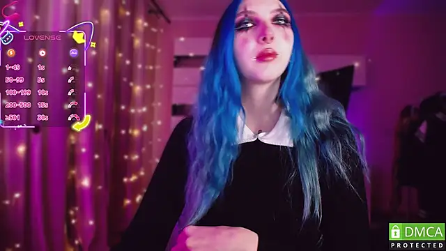 JustMeowGirl online show from 10-31-25, 04:24