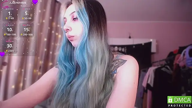 Snapshot of JustMeowGirl chatting on 03-27-26, 04:40 JustMeowGirl online show from 03-27-26, 04:40