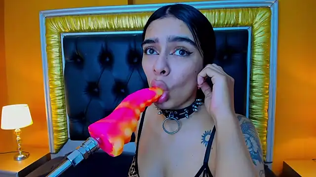 Foxy Assh  online show from 03-21-25, 11:55