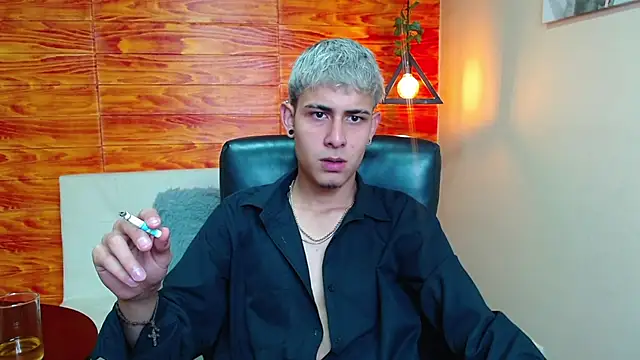 Snapshot of Bastiaan_28 chatting on 12-27-24, 04:04 Bastiaan 28 online show from 12-27-24, 04:04