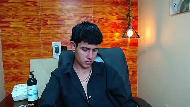 Snapshot of Bastiaan_28 chatting on 01-08-25, 07:03 Bastiaan 28 online show from 01-08-25, 07:03