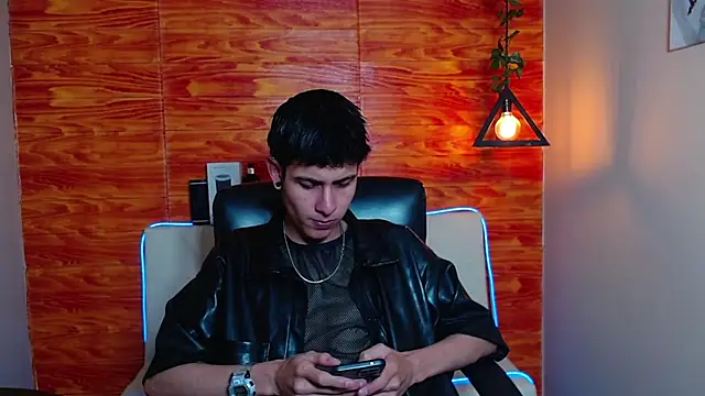 Snapshot of Bastiaan_28 chatting on 01-22-25, 04:02 Bastiaan 28 online show from 01-22-25, 04:02