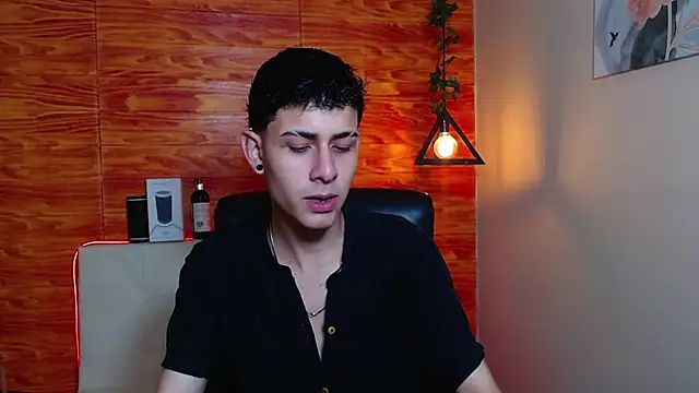 Snapshot of Bastiaan_28 chatting on 01-24-25, 03:54 Bastiaan 28 online show from 01-24-25, 03:54