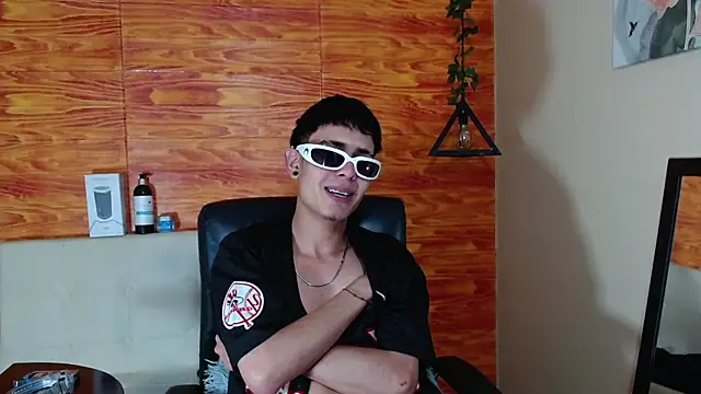 Snapshot of Bastiaan_28 chatting on 02-12-25, 09:20 Bastiaan 28 online show from 02-12-25, 09:20