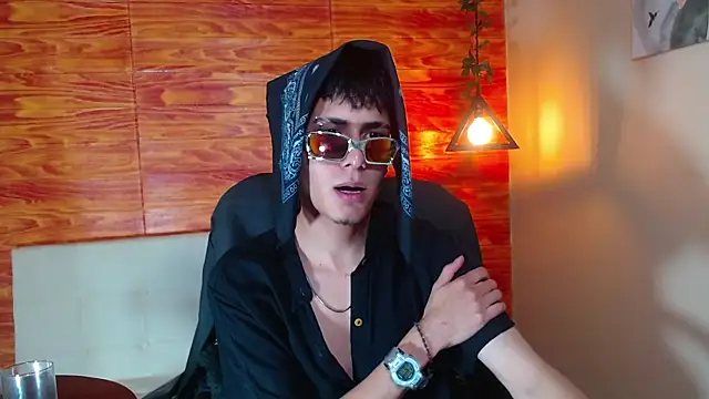 Snapshot of Bastiaan_28 chatting on 02-16-25, 06:10 Bastiaan 28 online show from 02-16-25, 06:10