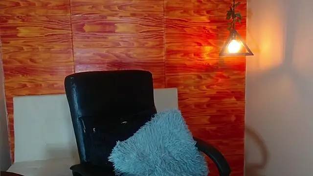 Snapshot of Bastiaan_28 chatting on 03-02-25, 05:14 Bastiaan 28 online show from 03-02-25, 05:14