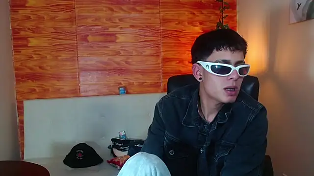 Snapshot of Bastiaan_28 chatting on 03-03-25, 03:08 Bastiaan 28 online show from 03-03-25, 03:08